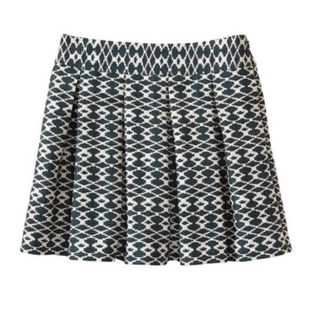 💚BANANA REPUBLIC💚DEEP PLEATED SKATER W/POCKETS💚 - Picture 3 of 8